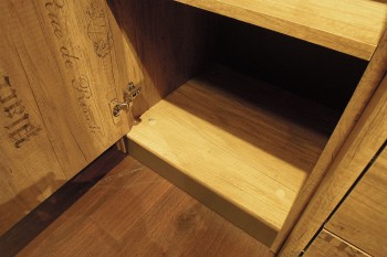 Шкаф для белья «Пилигрим» (Дуб Каньон светлый, Фон серый) в Саянском - sayanskij.mebel54.com | фото